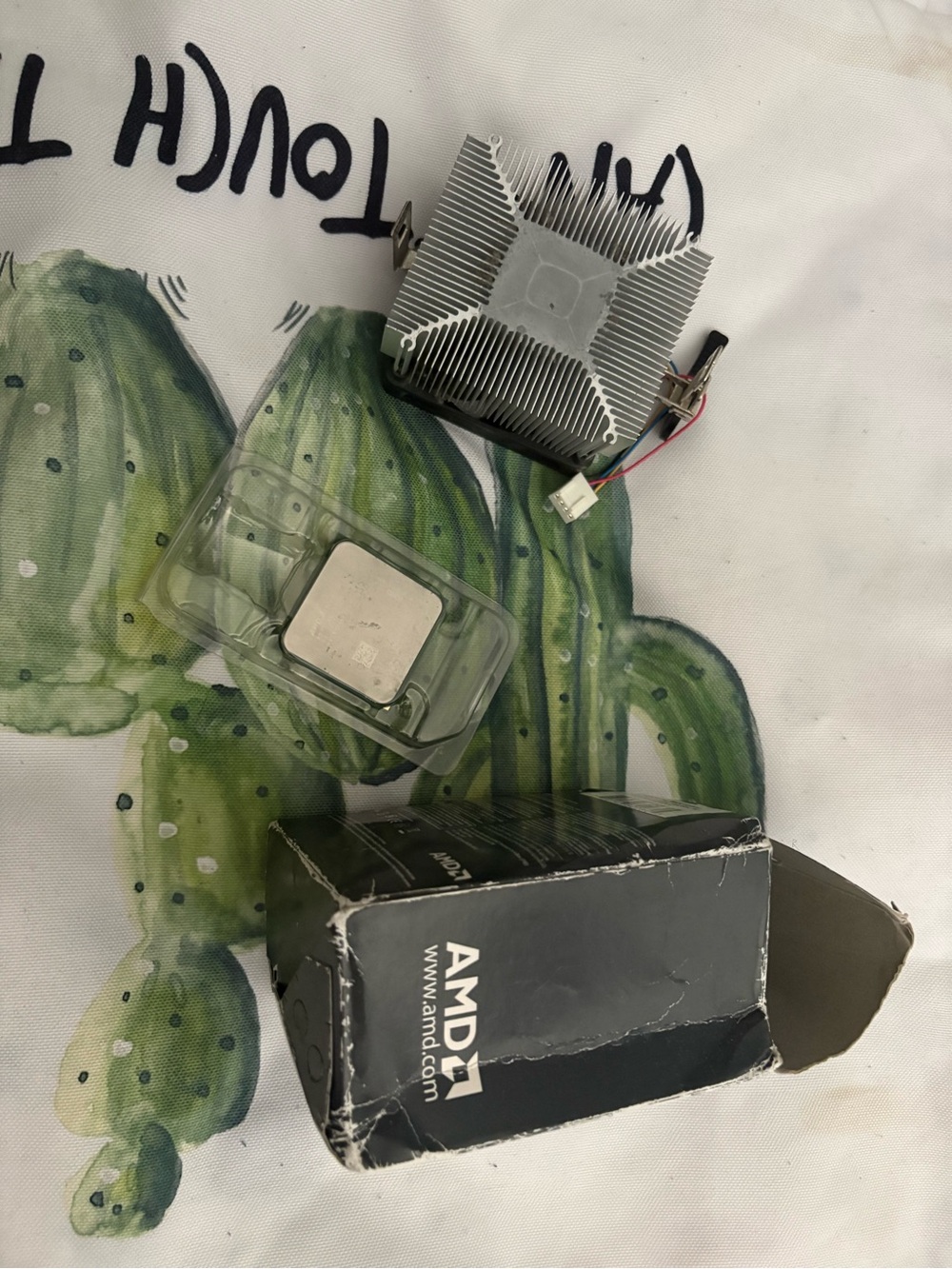 AMD Silver CPU and Heatsink Cooler Set